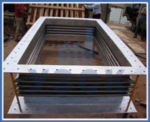 прямоугольные линзовые компенсаторы в Омске