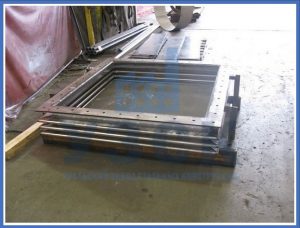 прямоугольные линзовые компенсаторы в Омске